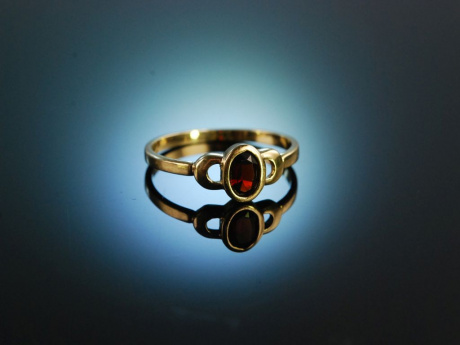 M&auml;rchen Ring! Gelbgold 333 Granat Vintage
