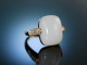 Schimmerndes Wei&szlig;! Exquisiter Ring Ros&eacute; Gold Brillanten Schnee Quarz Cabochon