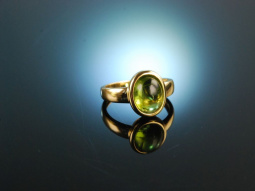 Fantastic Green! Wundervoller Peridot Cabochon Ring Gelb Gold 750