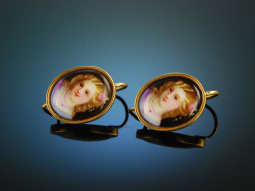 Um 1900! Porzellan Trachten Ohrringe...