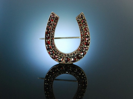 Glitzerndes Glck! Antike Hufeisen Brosche Granate Tombak Bhmen um 1870