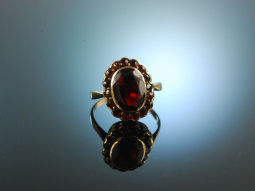 Um 1950! Sch&ouml;ner klassischer Trachten Granat Ring...