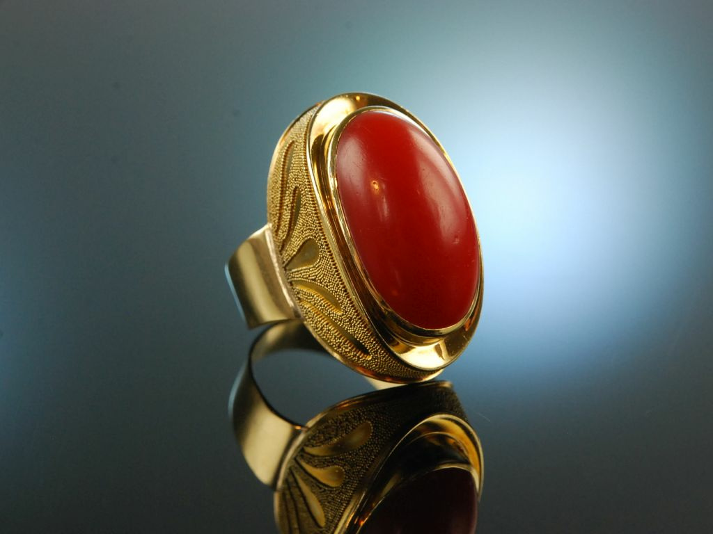 Frankfurt um 1955! Senstationeller Moro Koralle Ring mit Granulation Gold 585