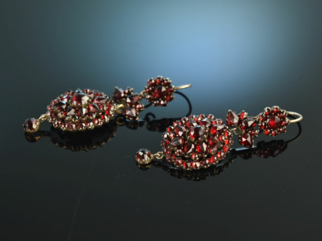 Vienna around 1870! Pretty Garnet Traditional Earrings Metal Gold Plated
