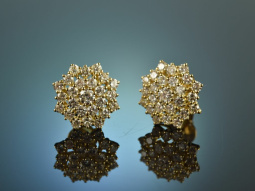 Timelessly elegant! Dream earrings diamonds 1,9 ct gold 750