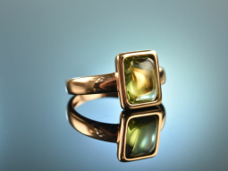 Feines Gr&uuml;n! Sch&ouml;ner schlichter Peridot Ring...