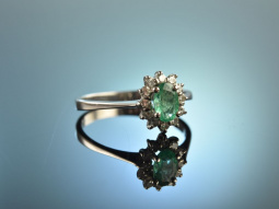 M&uuml;nchen um 1980! Eleganter Ring Smaragd Diamanten...