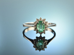 M&uuml;nchen um 1980! Eleganter Ring Smaragd Diamanten...