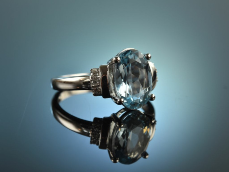 Elegant Blue! Edler Aquamarin Ring Brillanten Wei&szlig; Gold 750