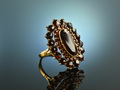 T&ouml;lz um 1965! Sch&ouml;ner gro&szlig;er B&ouml;hmischer Granat Ring Gold 333