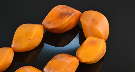 Kette mit großen Butterscotch Bernsteinen