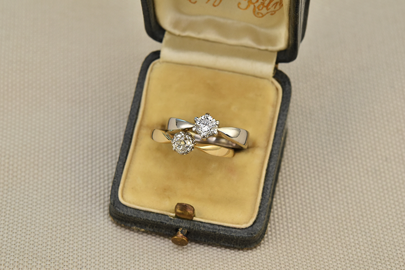 Zwei Diamanten in Altschliff und Brillantschliff in historischem Etui