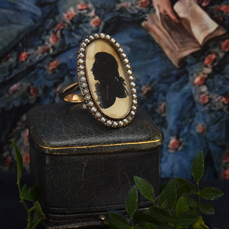 Late Rococo ring with a silhouette